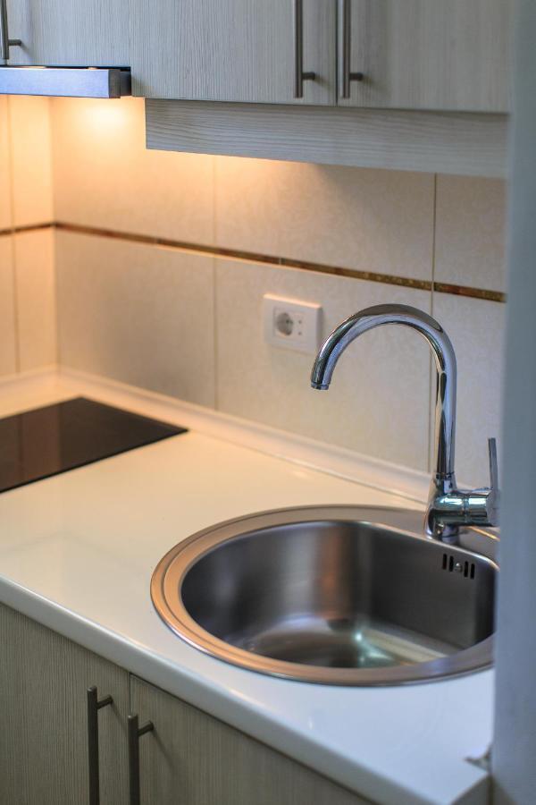 Zelen Lux Apartment Sutomore Bagian luar foto