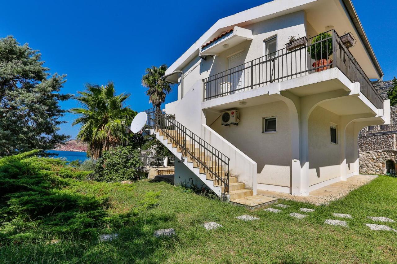 Zelen Lux Apartment Sutomore Bagian luar foto