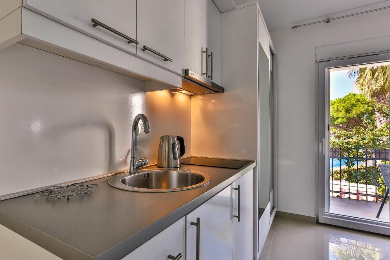 Zelen Lux Apartment Sutomore Bagian luar foto