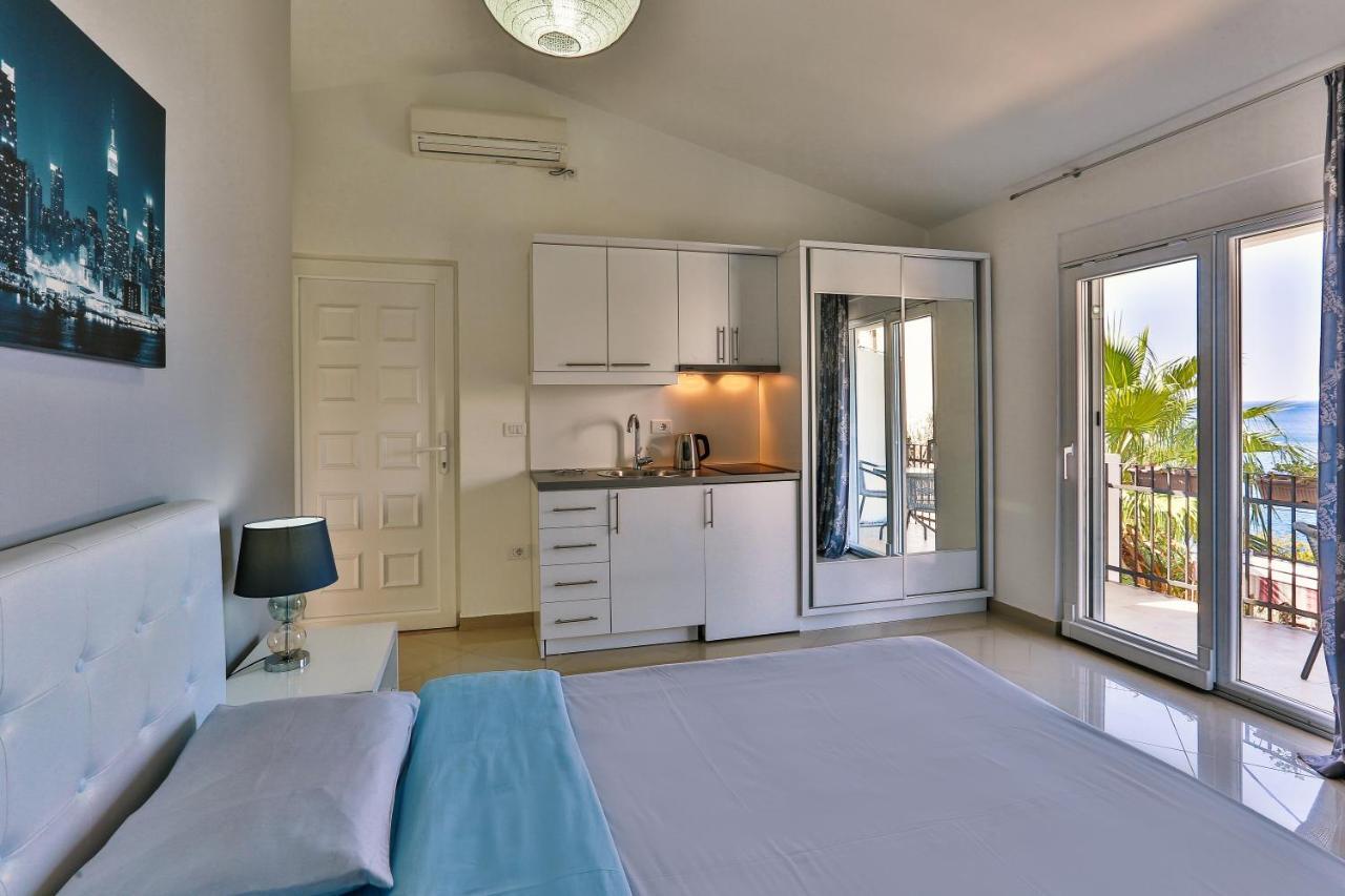 Zelen Lux Apartment Sutomore Bagian luar foto