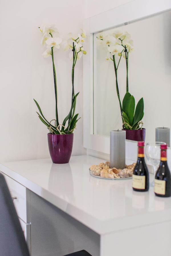Zelen Lux Apartment Sutomore Bagian luar foto