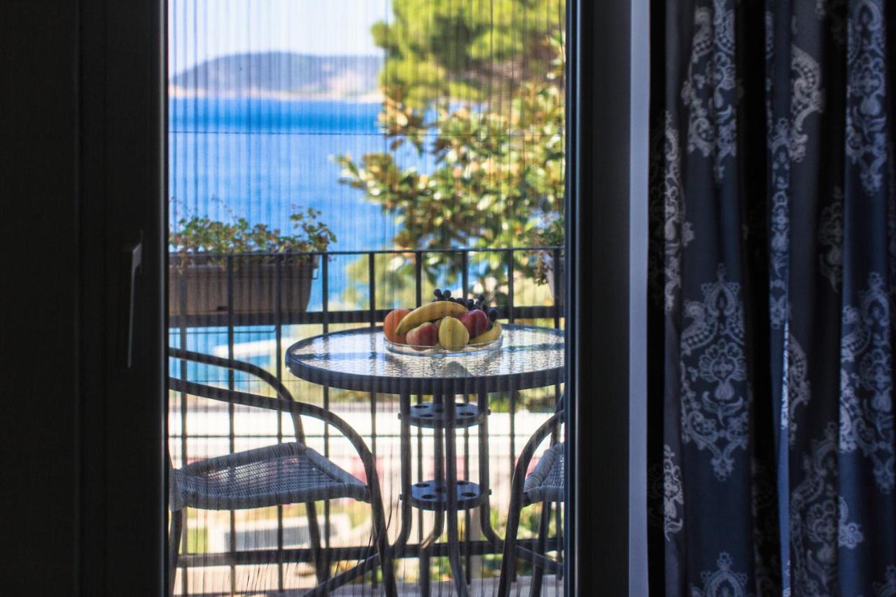 Zelen Lux Apartment Sutomore Bagian luar foto