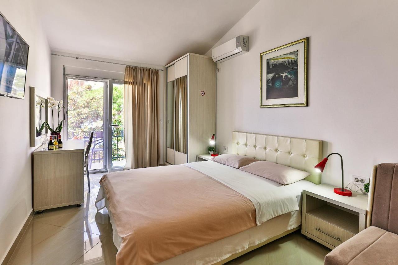 Zelen Lux Apartment Sutomore Bagian luar foto