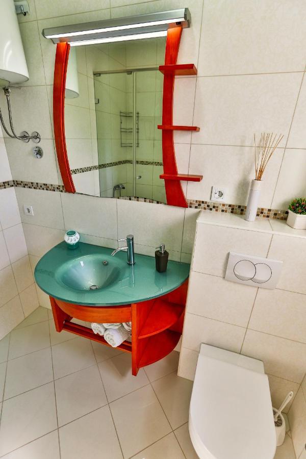 Zelen Lux Apartment Sutomore Bagian luar foto